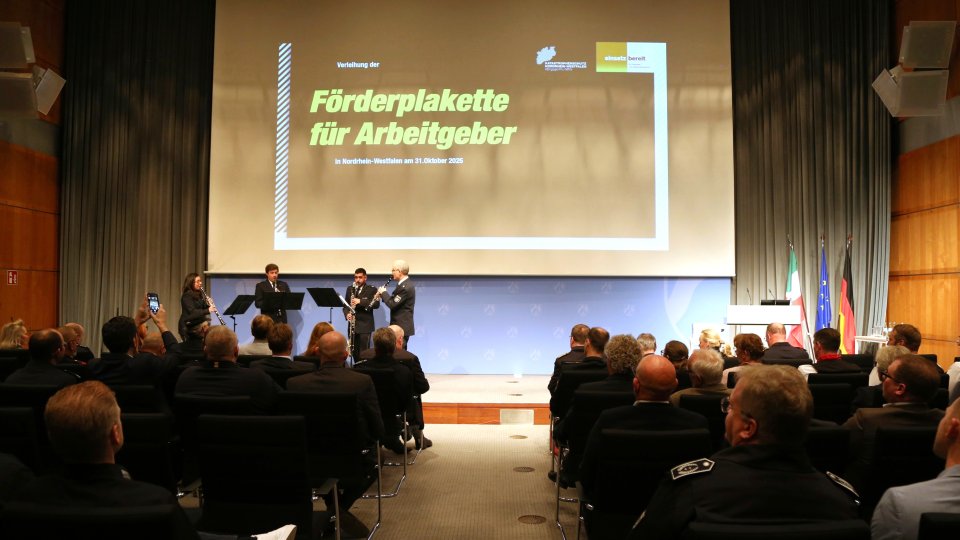 Verleihung der Förderplakette