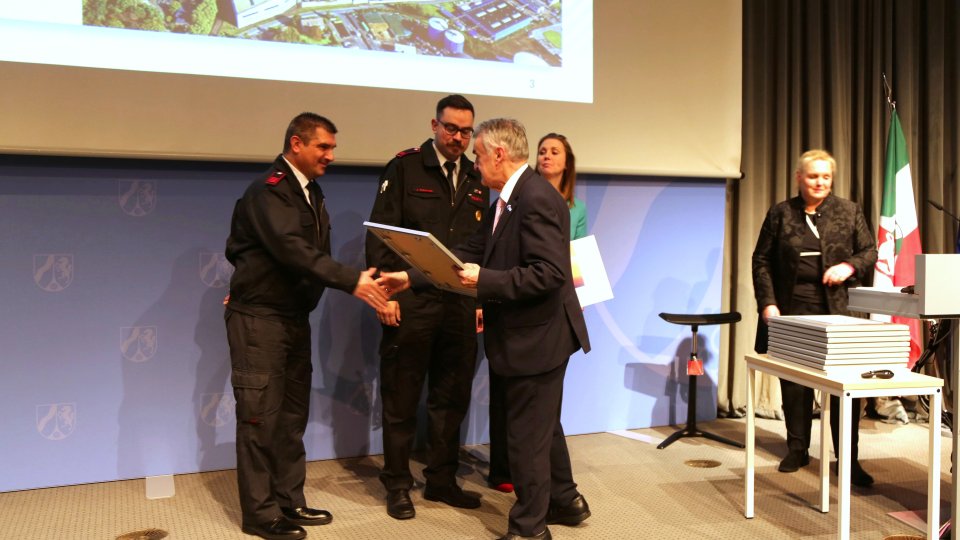 Verleihung der Förderplakette