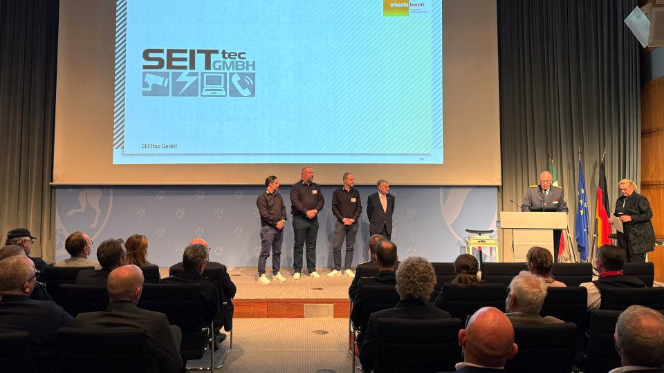 Verleihung der Förderplakette