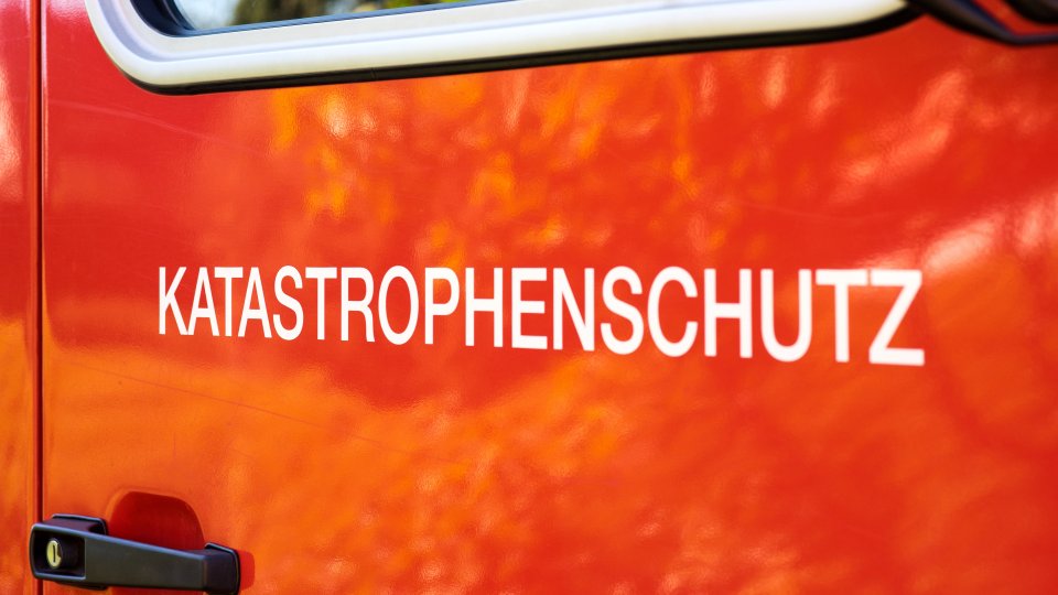 Titel Katastrophenschutz an Wagentür