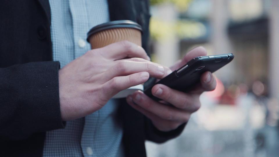 Tippen auf dem Handy