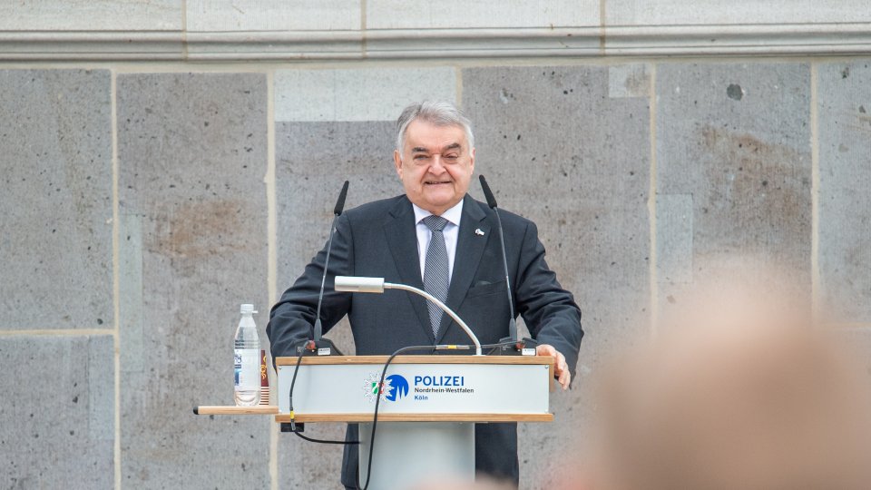 Nordrhein-westfälische Polizei feiert ihren Nachwuchs mit Vereidigungen