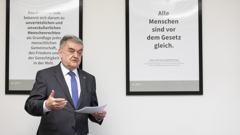 Kooperationsvertrag Düren - Rede Minister Reul
