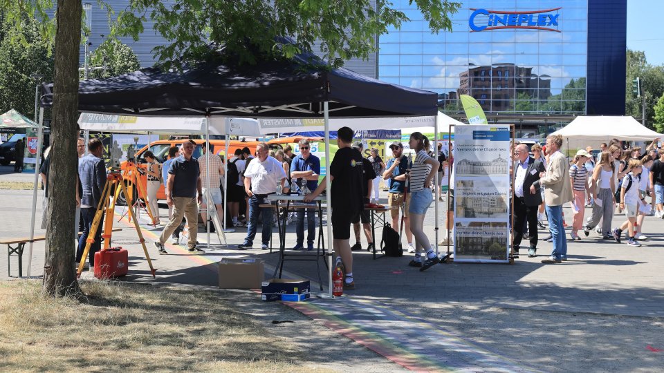 Großer Zulauf an den 28 Stationen im Geodäsie-Parcours