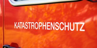 Titel Katastrophenschutz an Wagentür